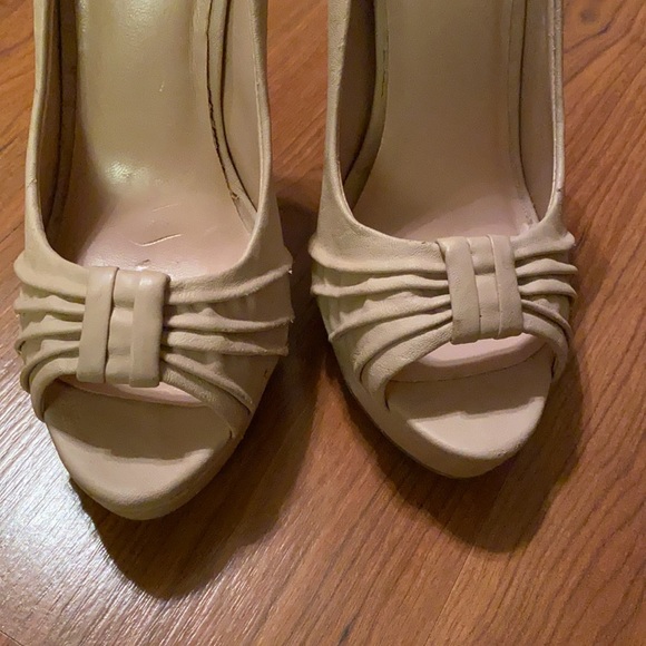 Heels - Picture 3 of 6